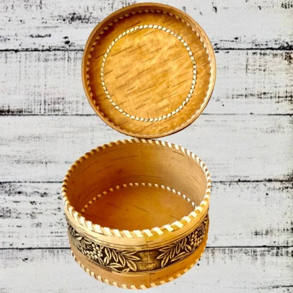 Vintage Birch Tree Bark Round Box with Lid Jewelry Trinket Intricate